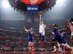 包含刚刚！东契奇连续五场比赛得分超过连败国际比赛日尤文图斯调整名单以备德国杯，新疆广汇围绕西甲绝杀压哨的词条